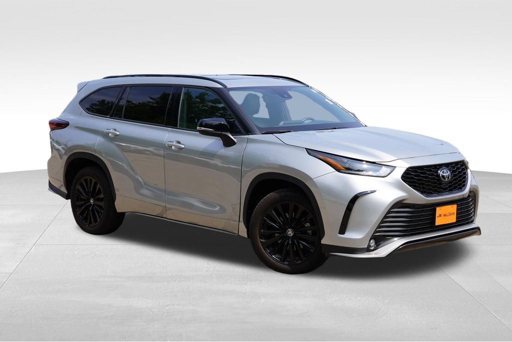 Used 2025 Toyota Highlander XSE