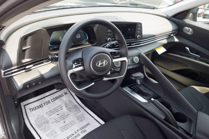 New 2026 Hyundai Elantra SE FWD image 11