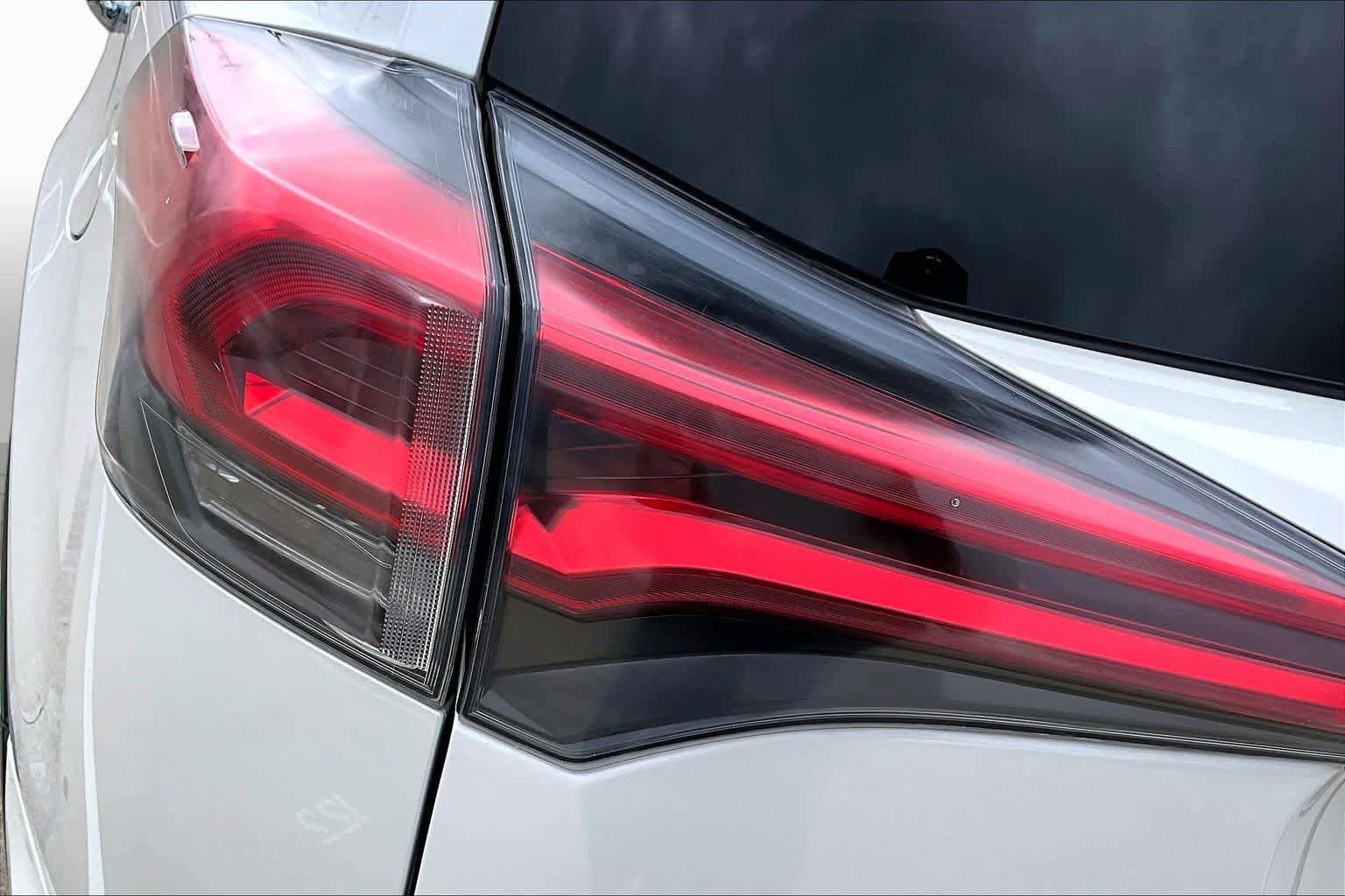 Used 2017 Toyota RAV4 Limited FWD image 29