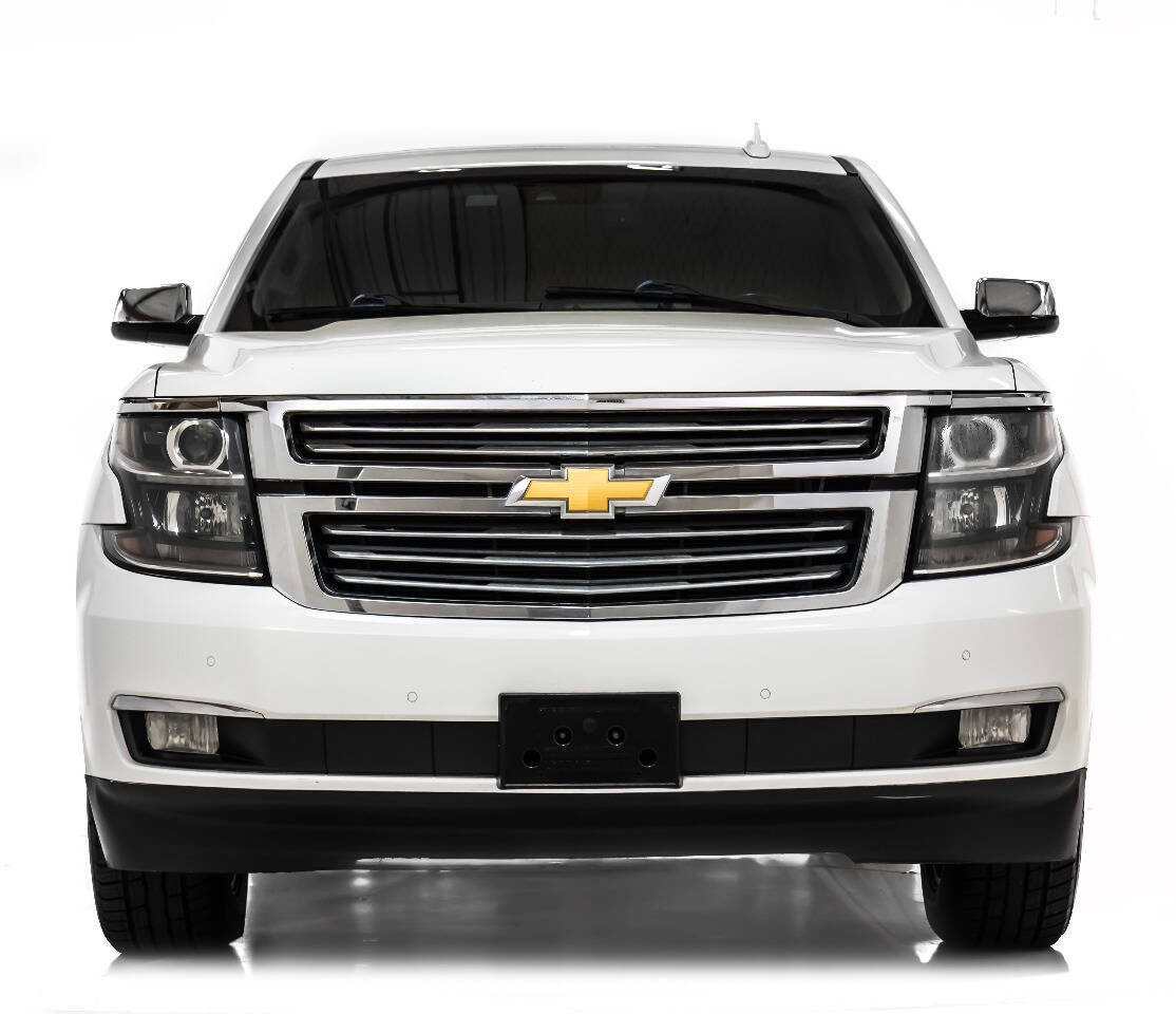 Used 2015 Chevrolet Suburban LTZ image 7