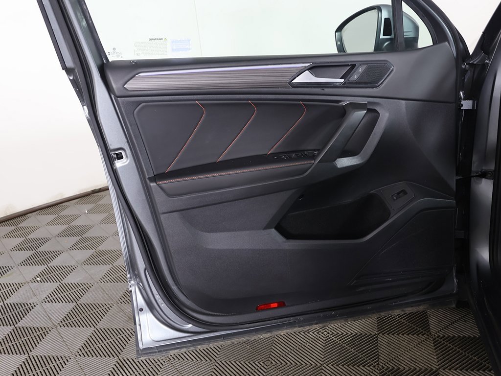 Used 2024 Volkswagen Tiguan SE image 22