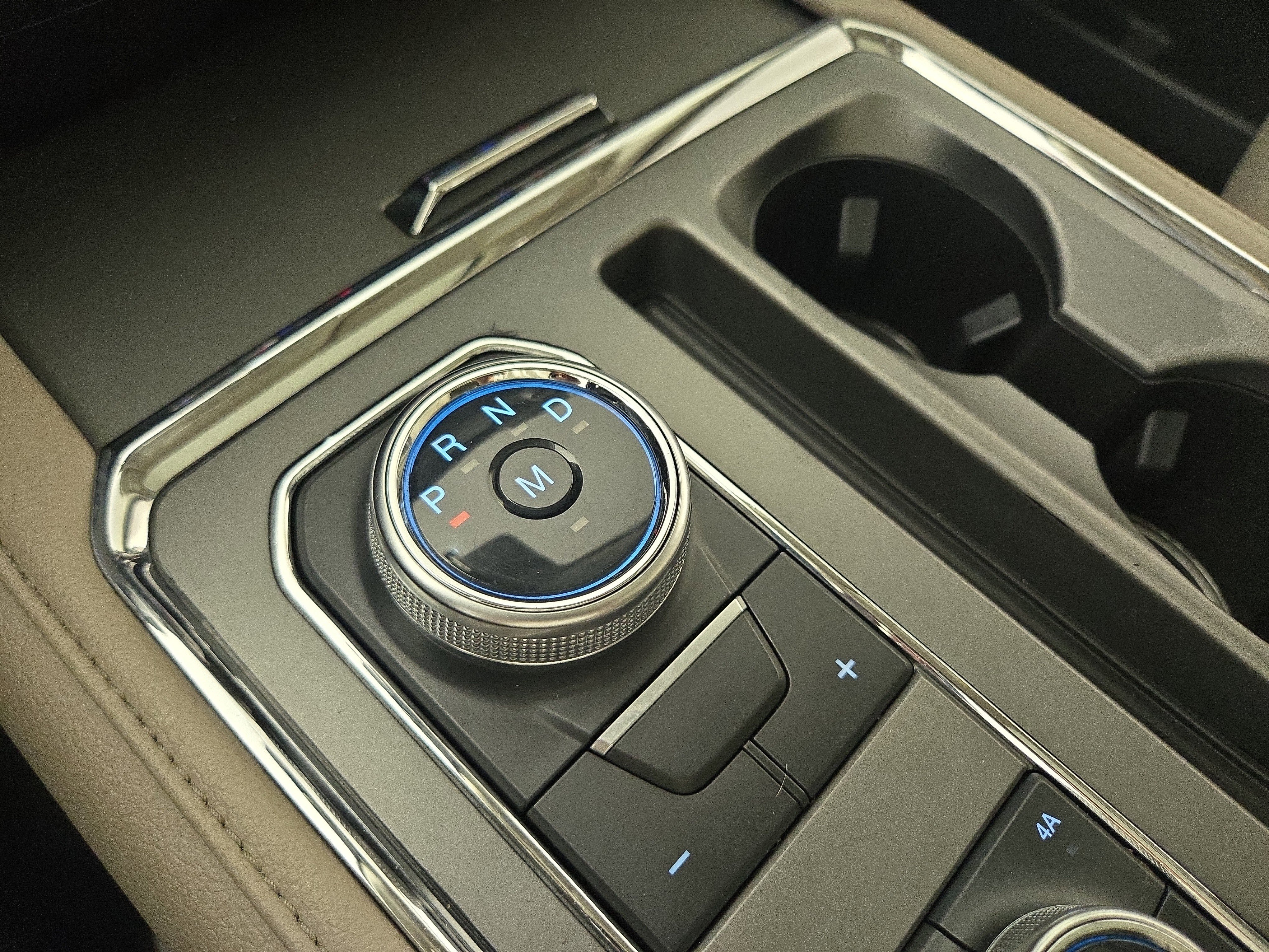 Used 2019 Ford Expedition Max XLT w/ Equipment Group 202A image 25