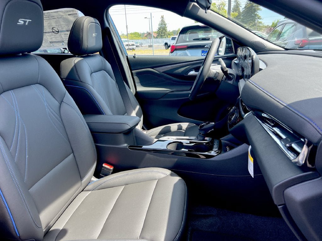 New 2026 Buick Envista Sport Touring w/ Convenience I Package FWD image 23
