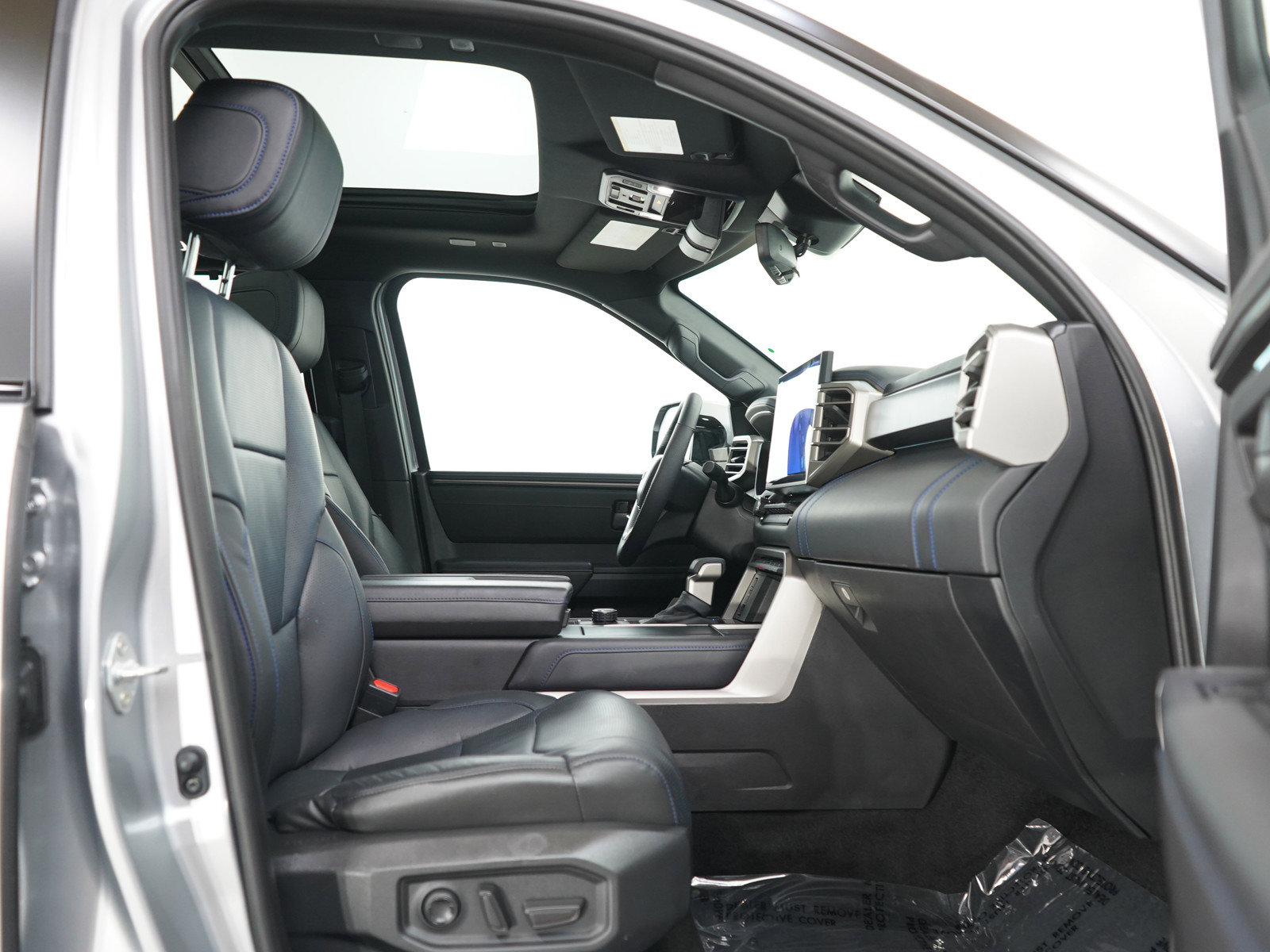 Used 2026 Toyota Sequoia Platinum AWD/4WD image 11