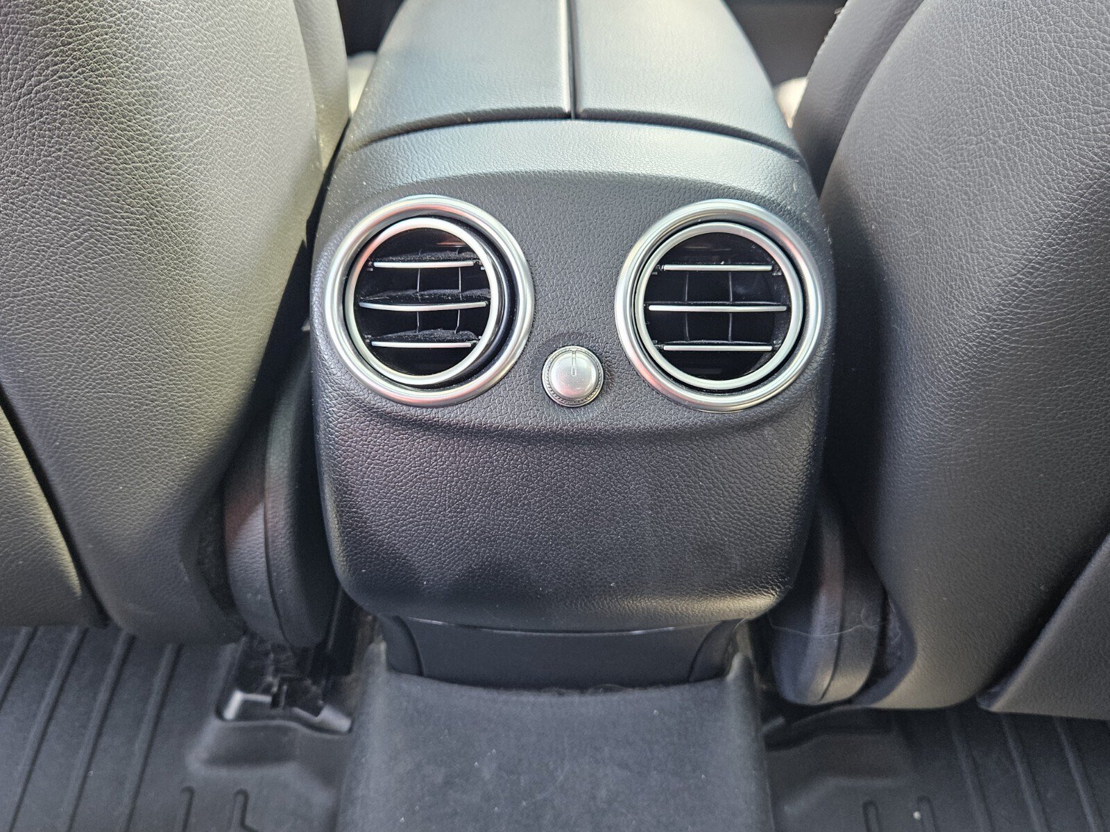 Used 2018 Mercedes-Benz GLC 300 image 12