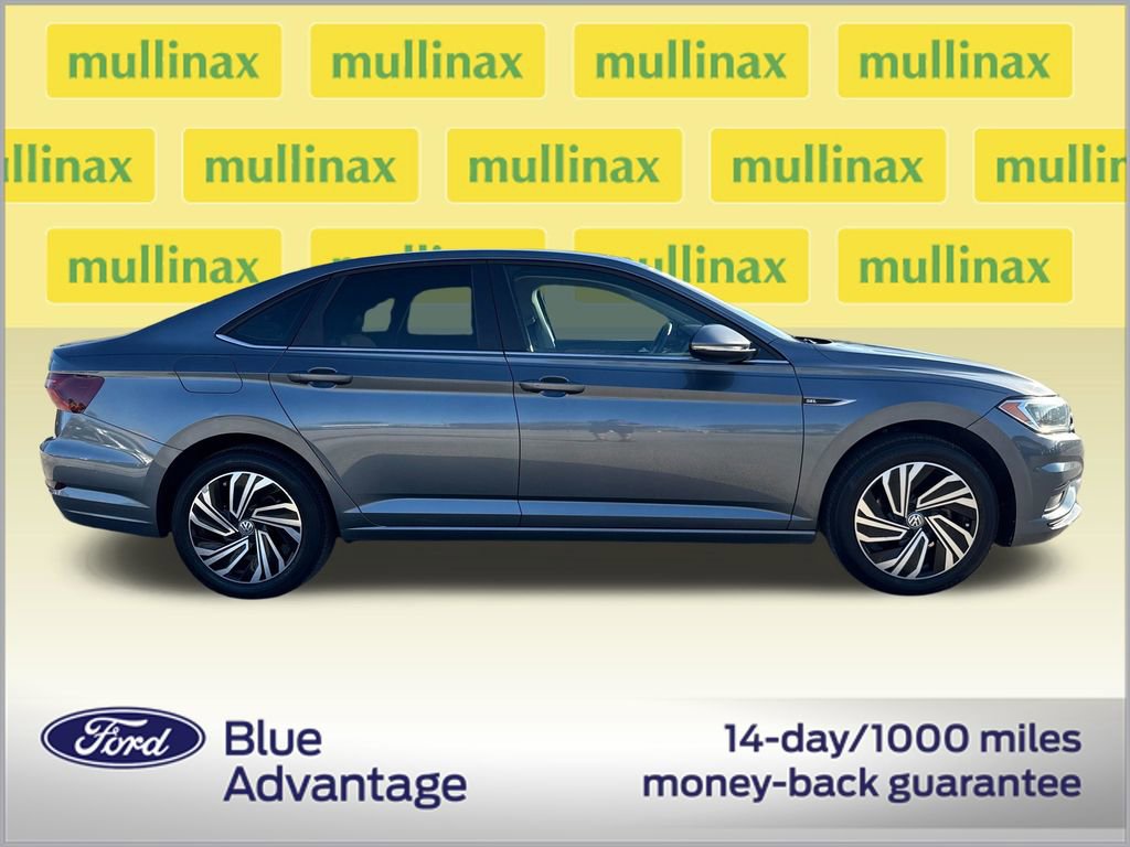 Used 2020 Volkswagen Jetta SEL Premium image 2
