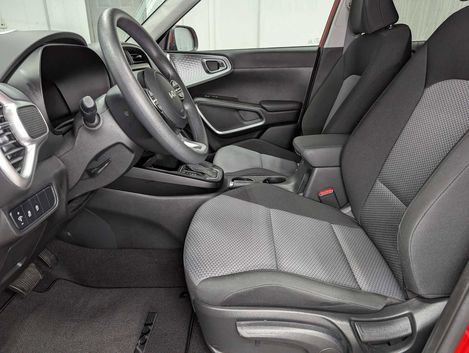 Certified 2023 Kia Soul LX w/ LX Technology Package image 4