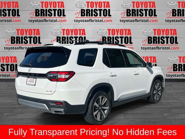 Used 2023 Honda Pilot Elite image 3