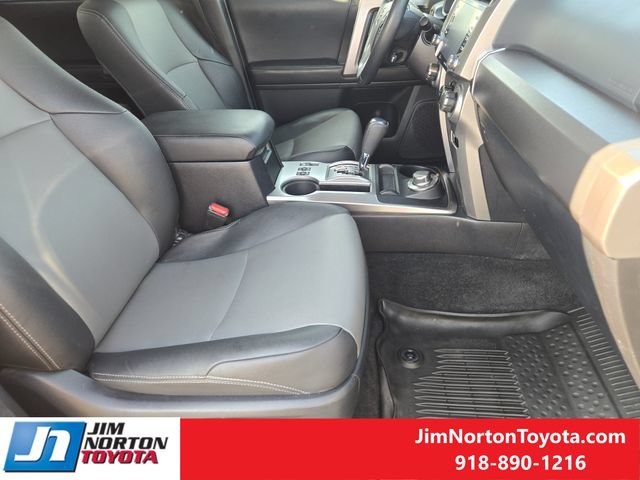 Used 2020 Toyota 4Runner SR5 Premium w/ Moonroof Package AWD/4WD image 16
