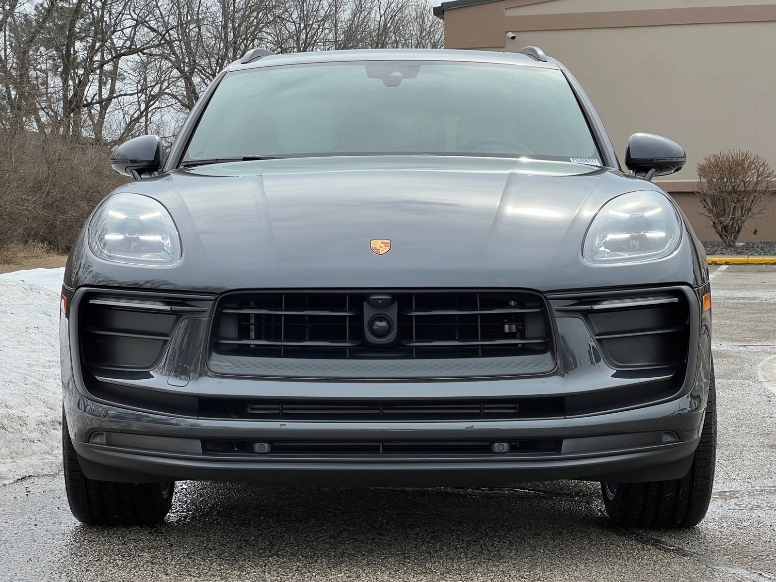 Certified 2025 Porsche Macan image 7