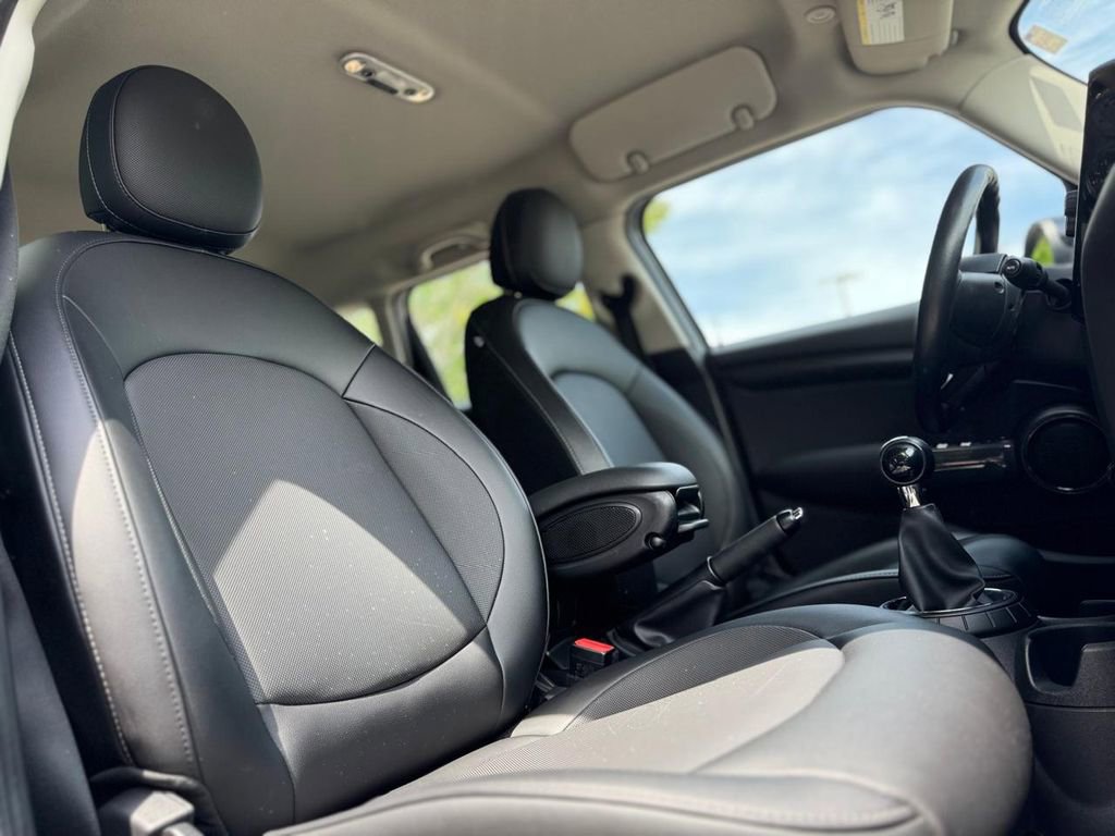 Used 2016 MINI Cooper 4-Door Hardtop FWD image 26
