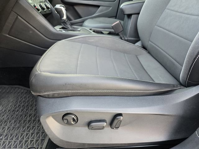 Used 2022 Volkswagen Taos SE image 26