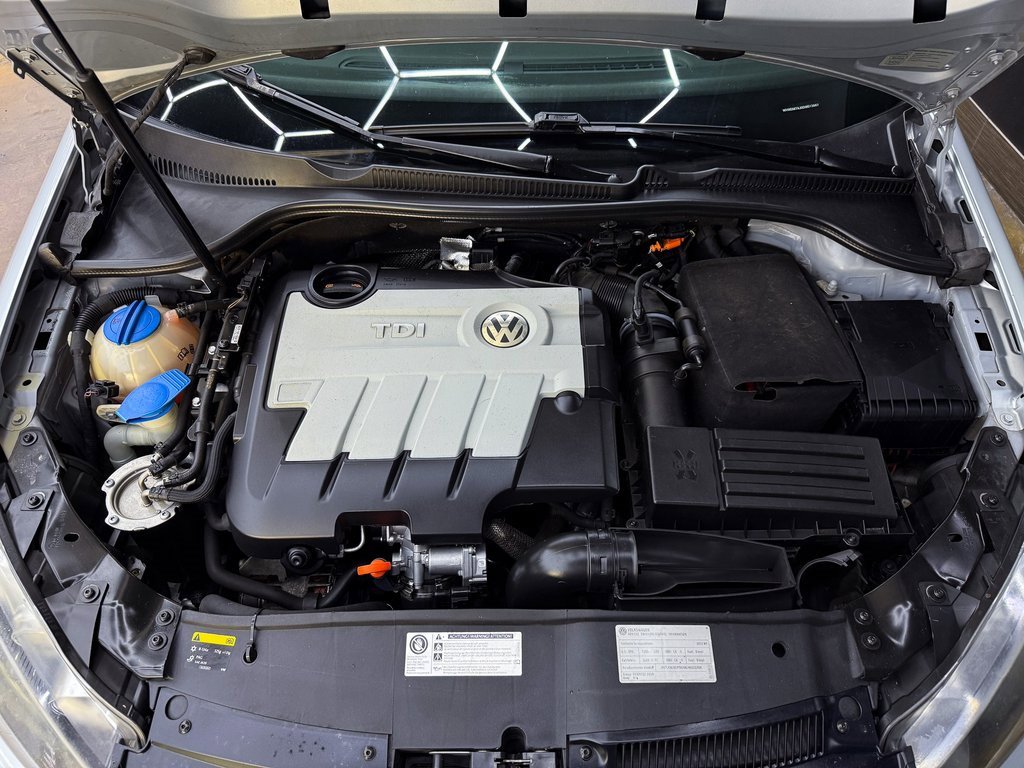 Used 2013 Volkswagen Golf TDI image 27