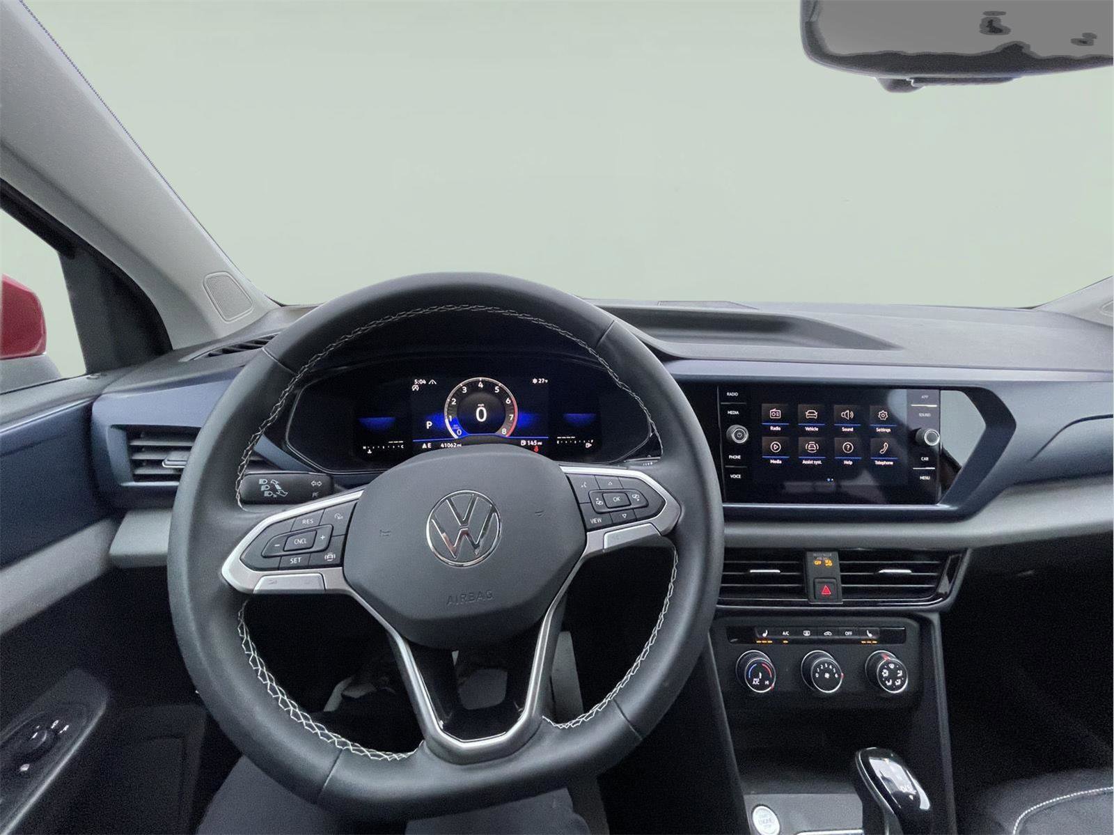 Used 2022 Volkswagen Taos SE image 25