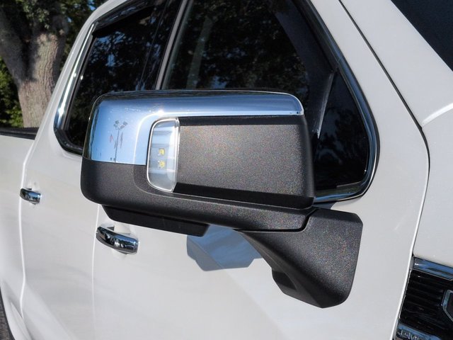 Used 2024 GMC Sierra 1500 Denali w/ Denali Reserve Package AWD/4WD image 11