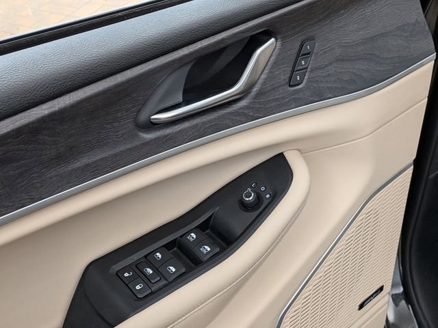 Used 2021 Jeep Grand Cherokee L Limited image 12