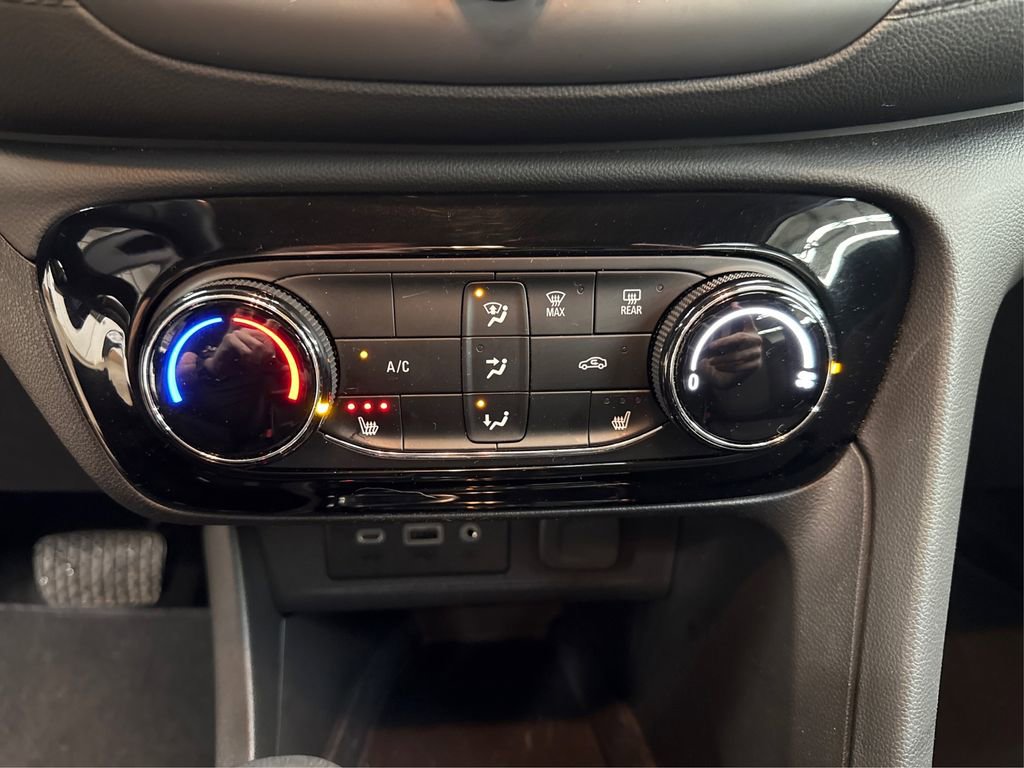 Used 2023 Buick Encore GX Preferred w/ Cold Weather Comfort Package image 27