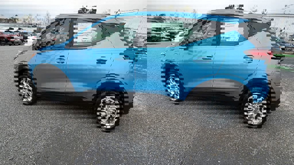 New 2027 Chevrolet Bolt LT w/ Comfort Package image 8