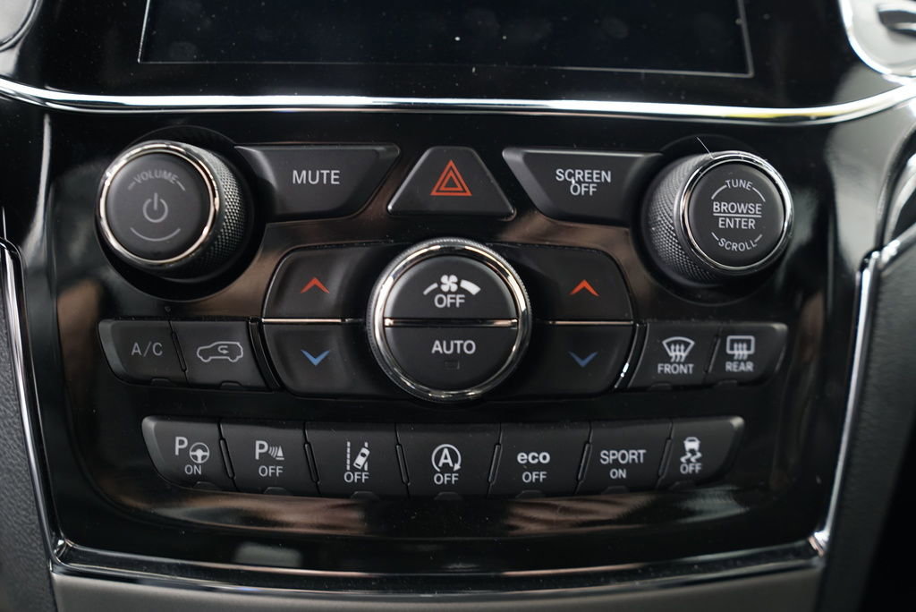 Used 2021 Jeep Grand Cherokee Trailhawk w/ Trailhawk Luxury Group image 36