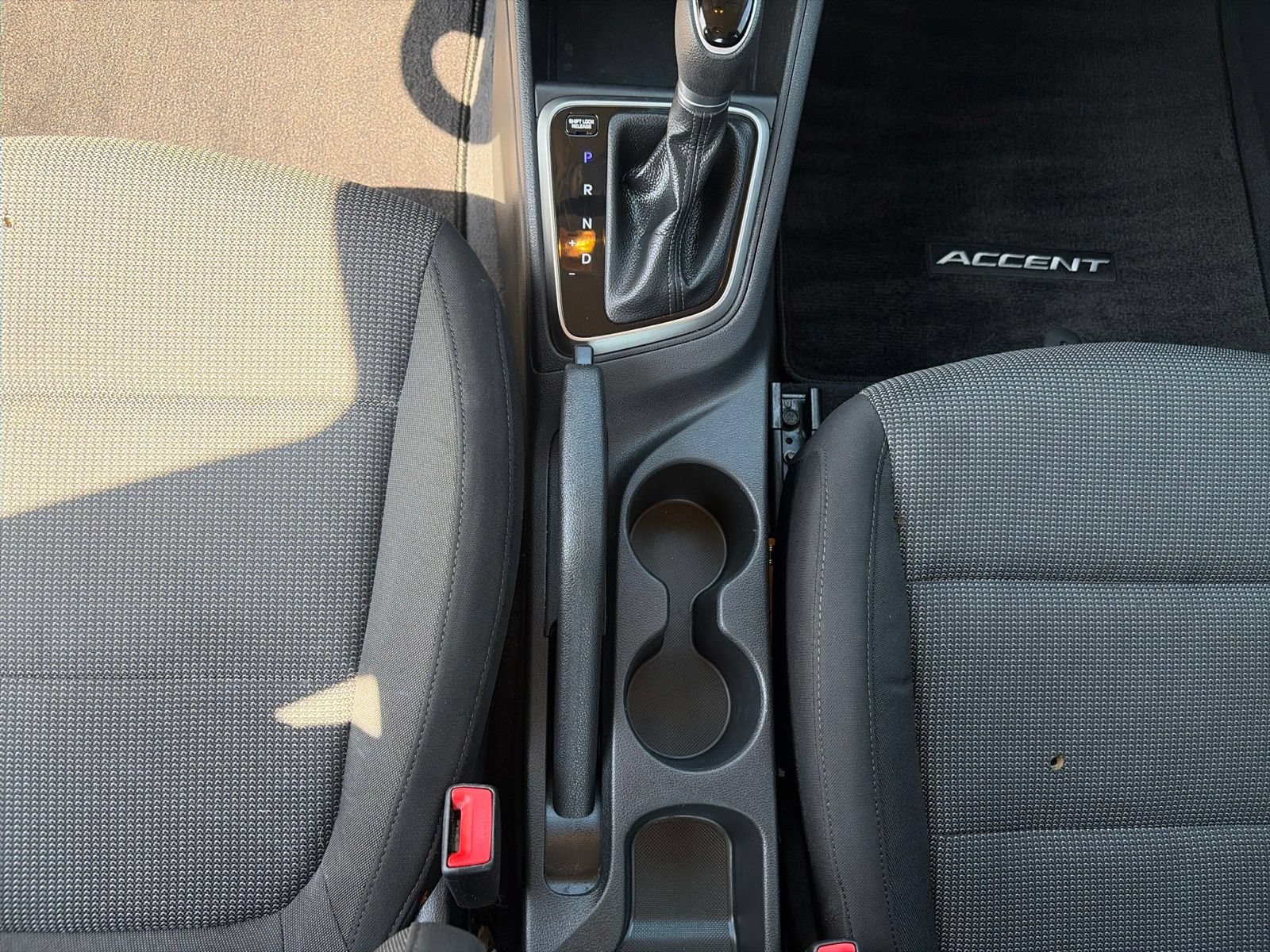 Used 2018 Hyundai Accent SE FWD image 21