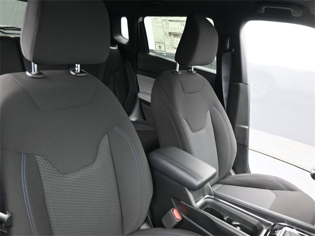 Used 2025 Jeep Compass Sport image 17