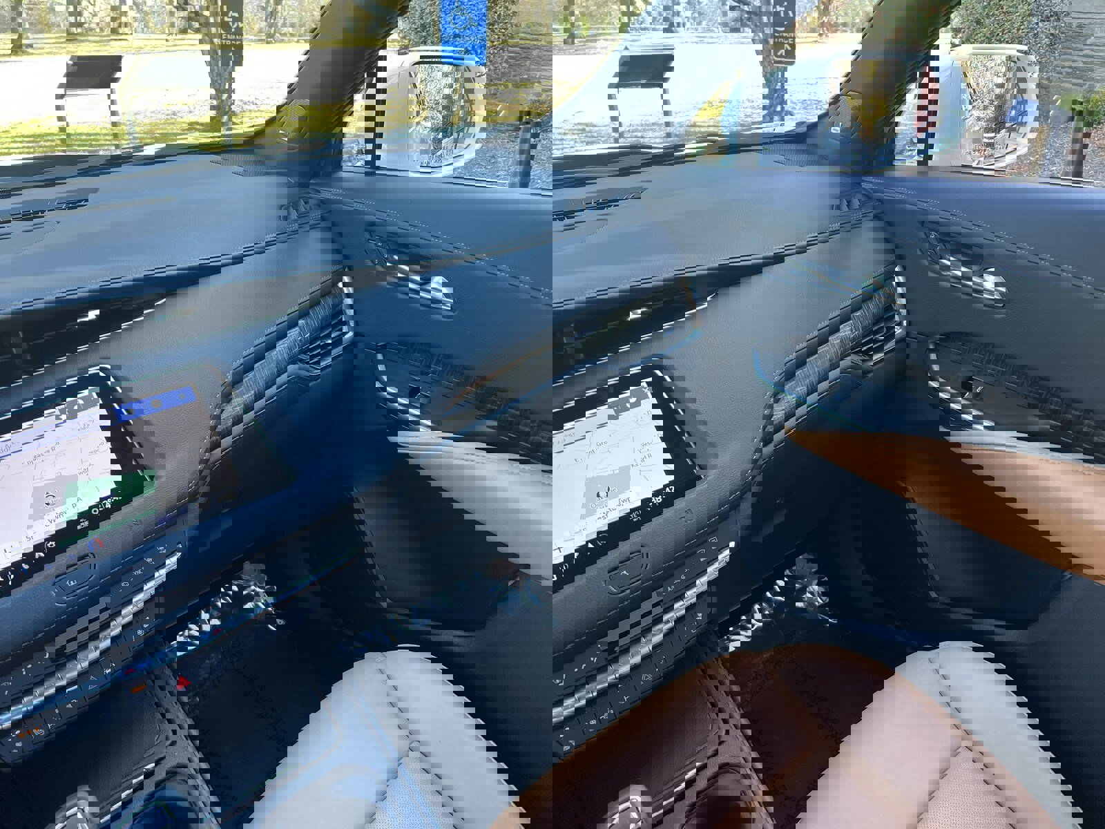 Used 2019 Cadillac XT4 Premium Luxury image 17