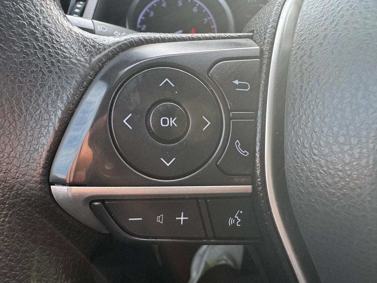 Used 2022 Toyota Camry LE image 14