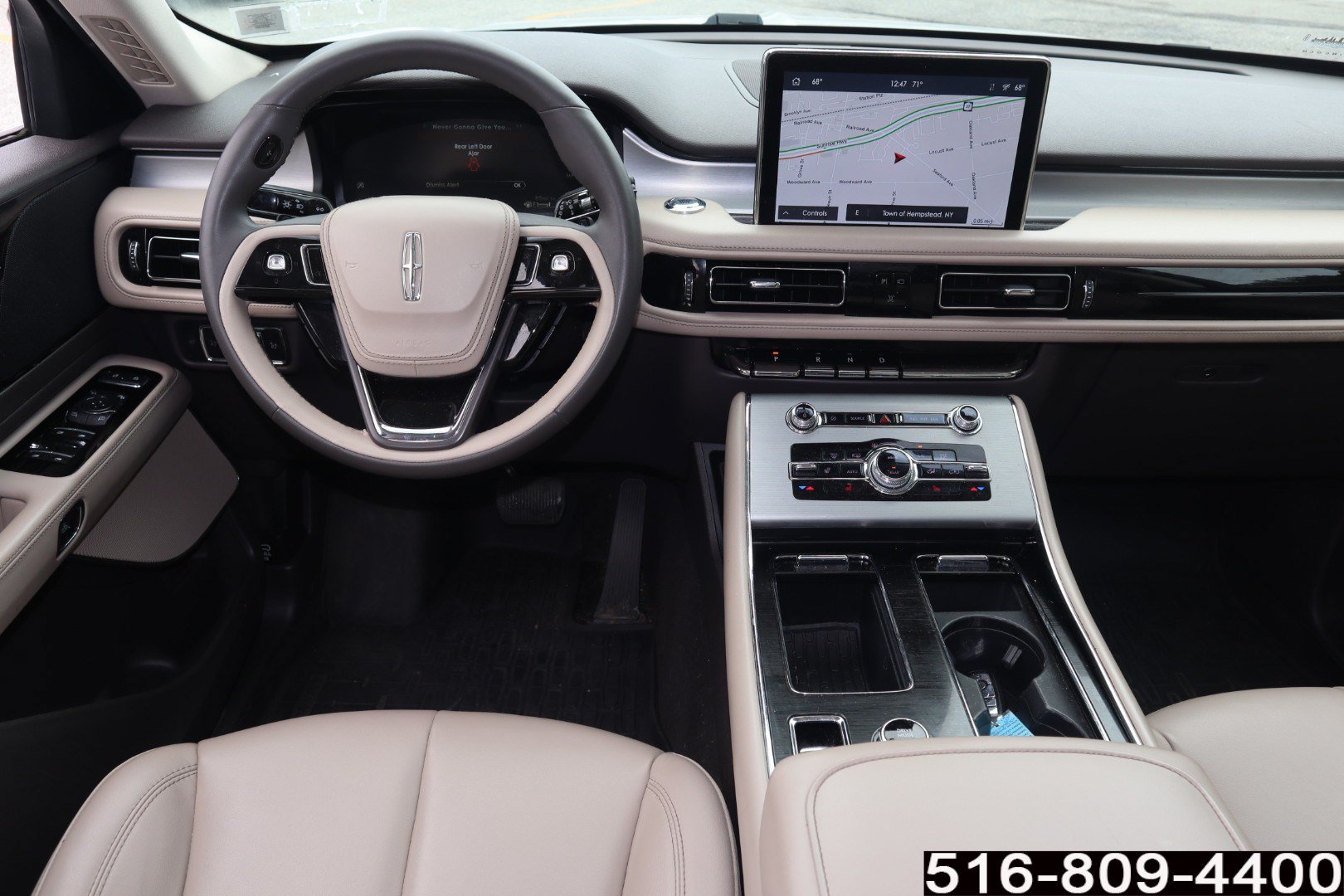 Used 2022 Lincoln Aviator AWD w/ Premium Package image 14