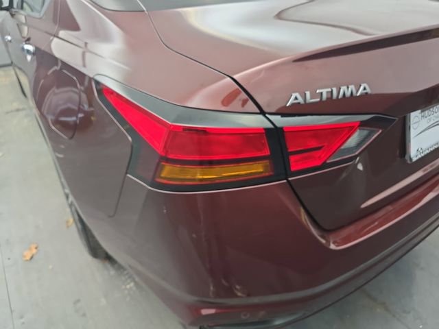 Used 2024 Nissan Altima 2.5 SV image 18