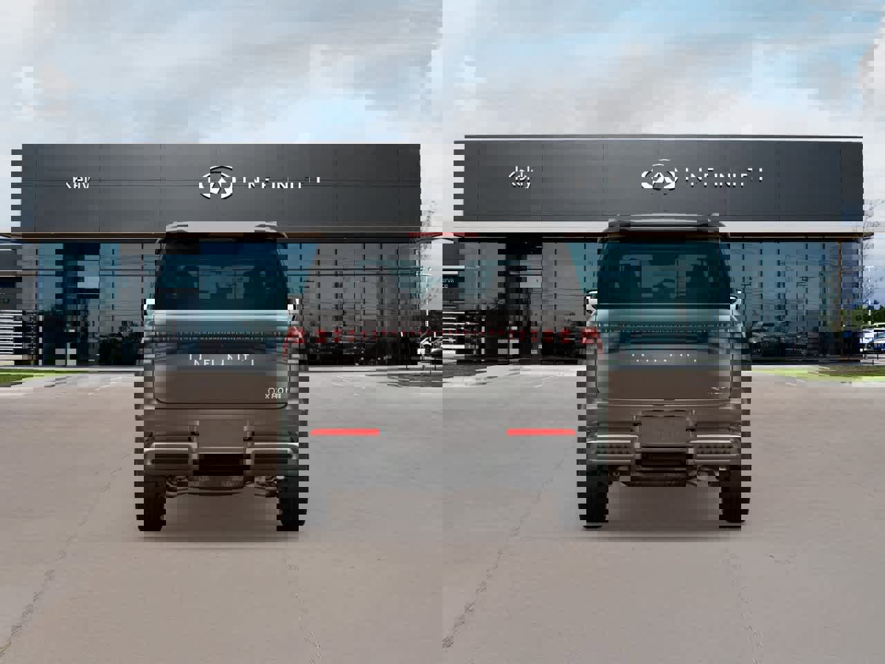 New 2026 INFINITI QX80 Luxe image 2