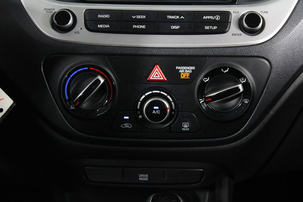 Certified 2022 Hyundai Accent SEL FWD image 22