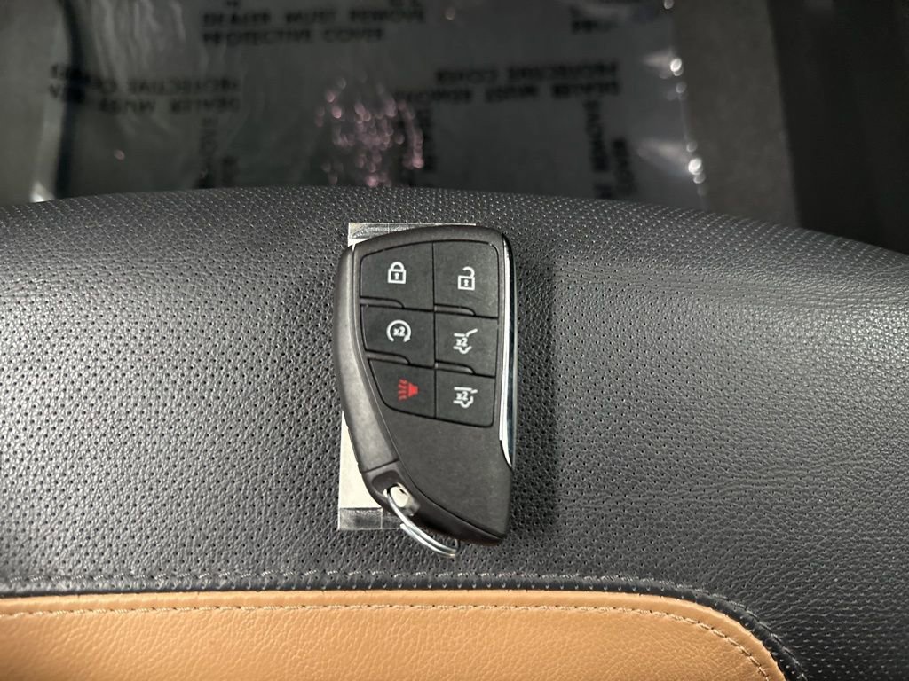 Used 2024 GMC Yukon AT4 w/ Technology Package AWD/4WD image 44