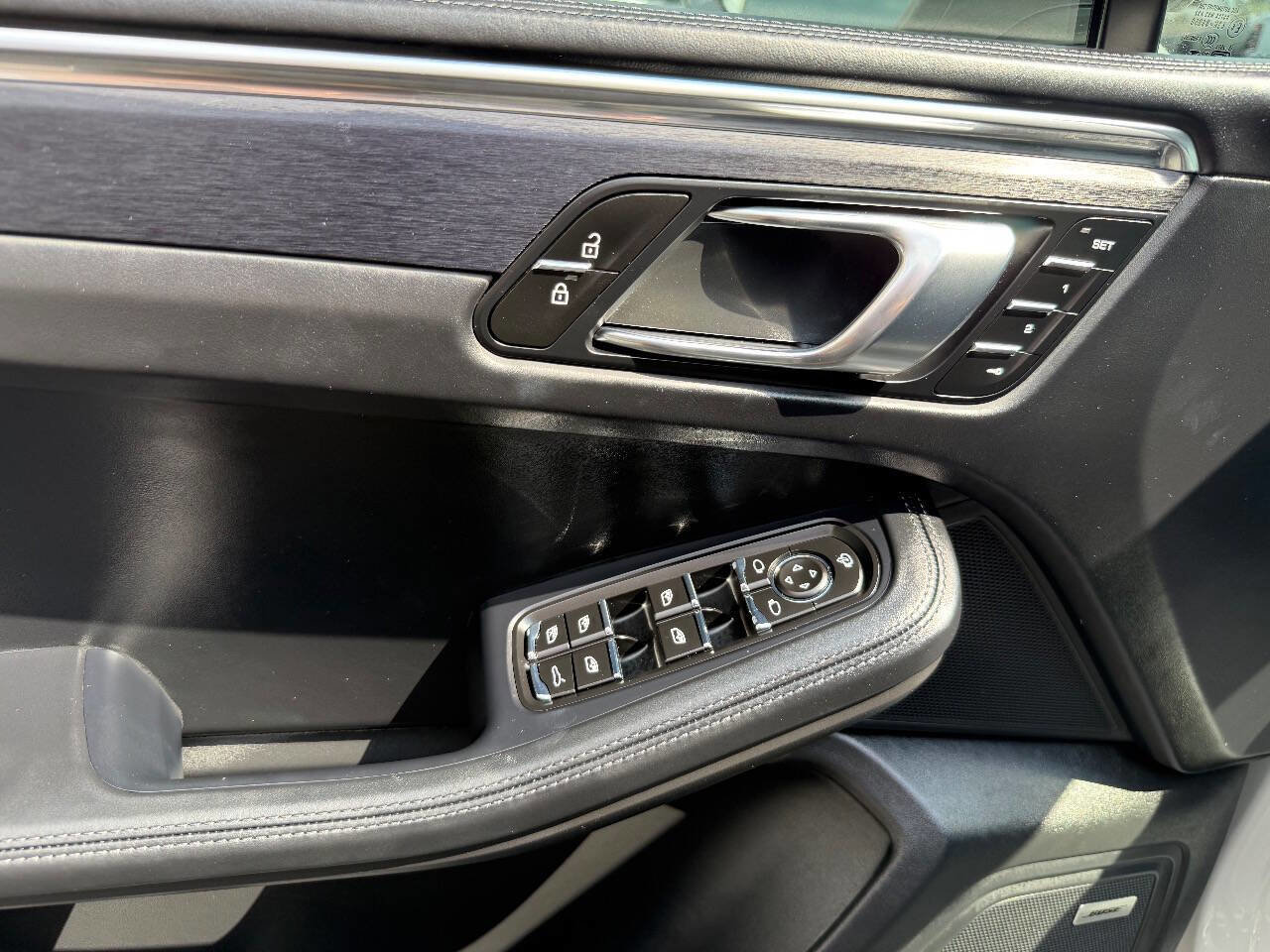 Used 2025 Porsche Macan GTS image 18