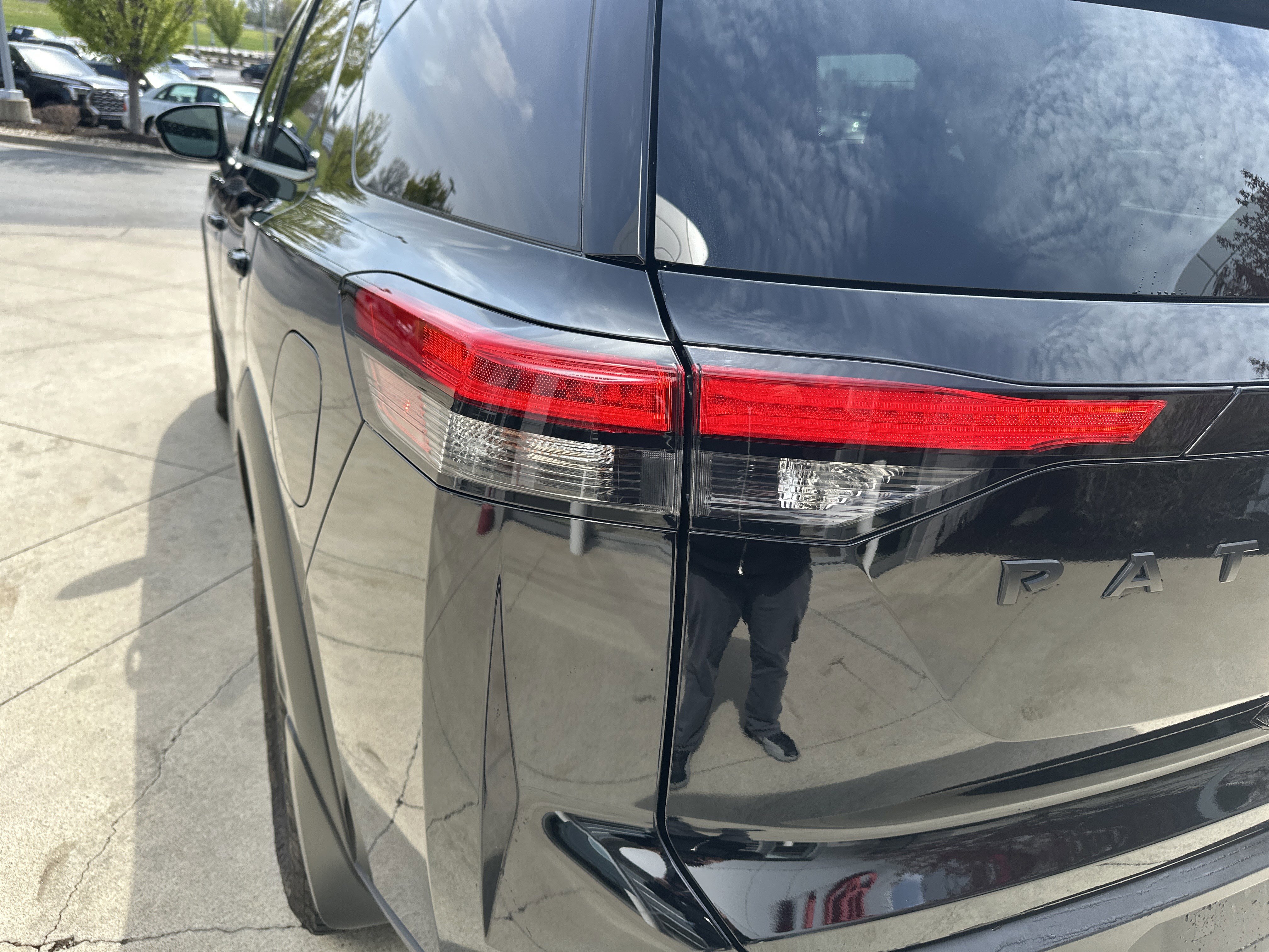 Used 2024 Nissan Pathfinder Rock Creek image 12