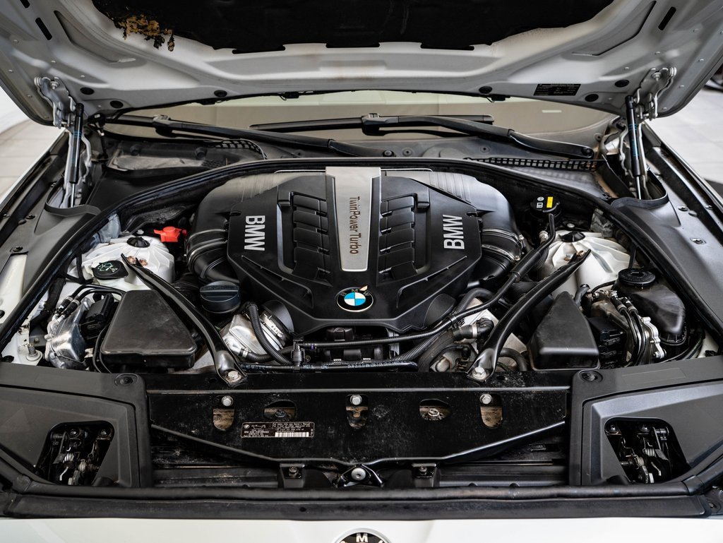 Used 2014 BMW 550i xDrive Sedan image 42