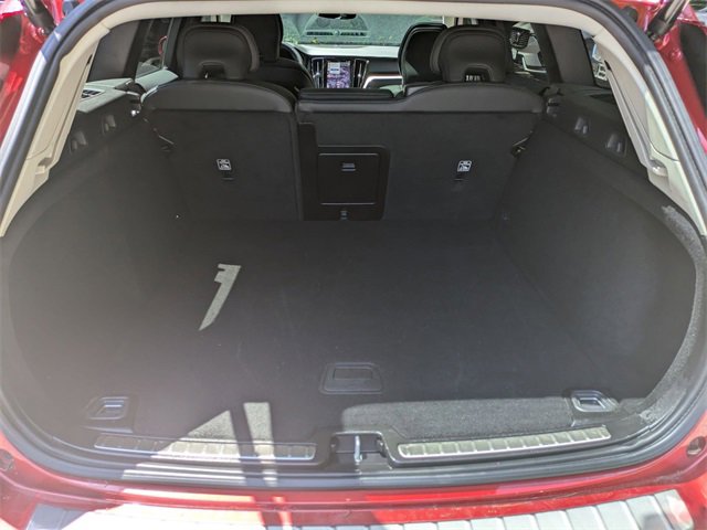 Certified 2024 Volvo V60 B5 Cross Country Plus image 30