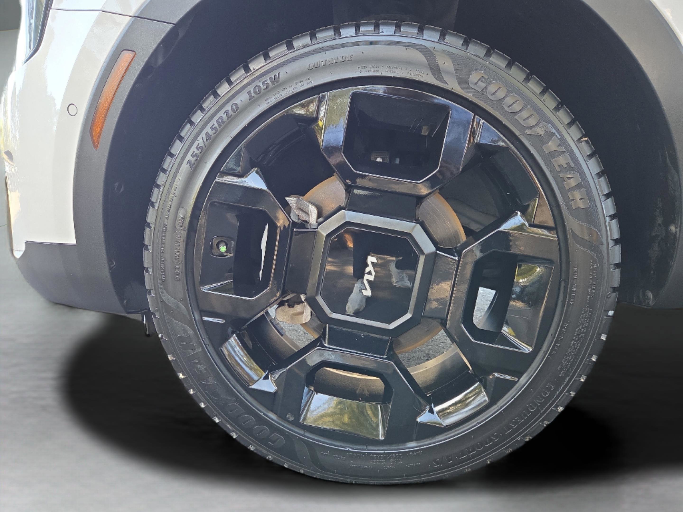 Used 2024 Kia Sorento SX image 10