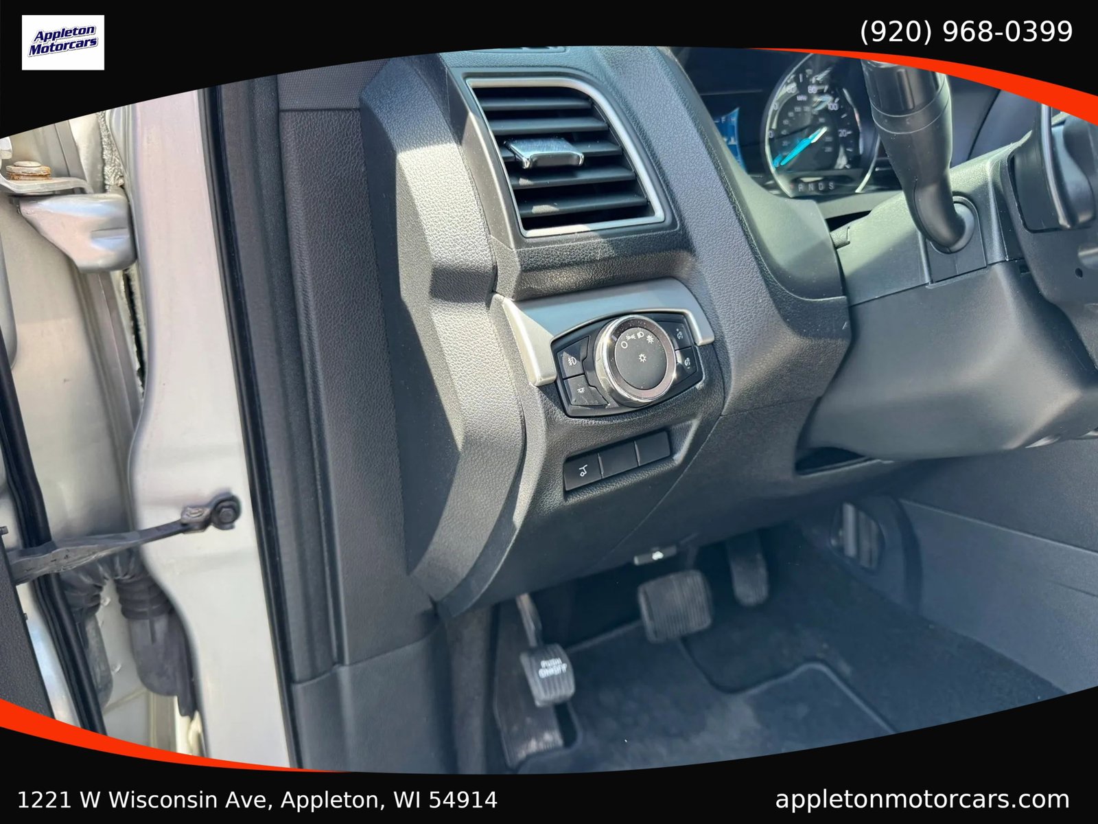 Used 2017 Ford Explorer XLT w/ Equipment Group 202A image 19