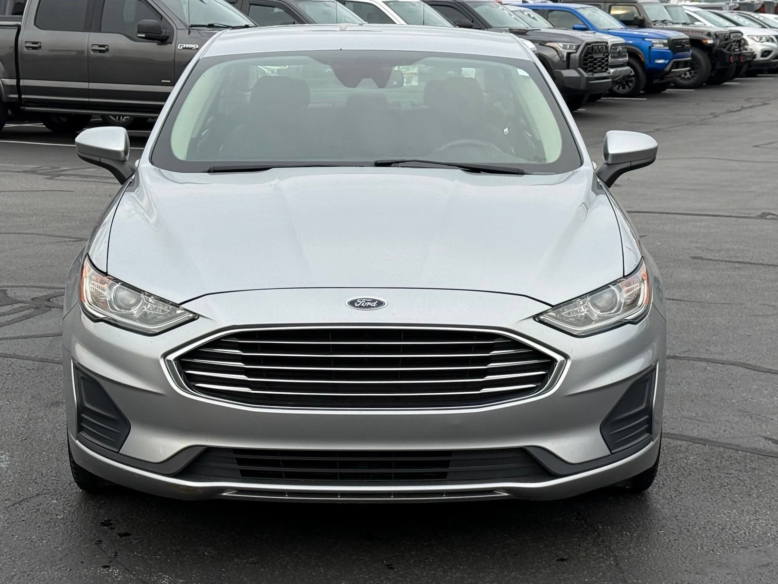 Used 2020 Ford Fusion SE FWD image 9