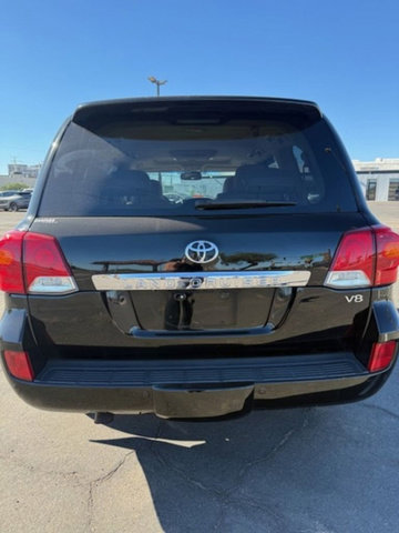 Used 2014 Toyota Land Cruiser image 5