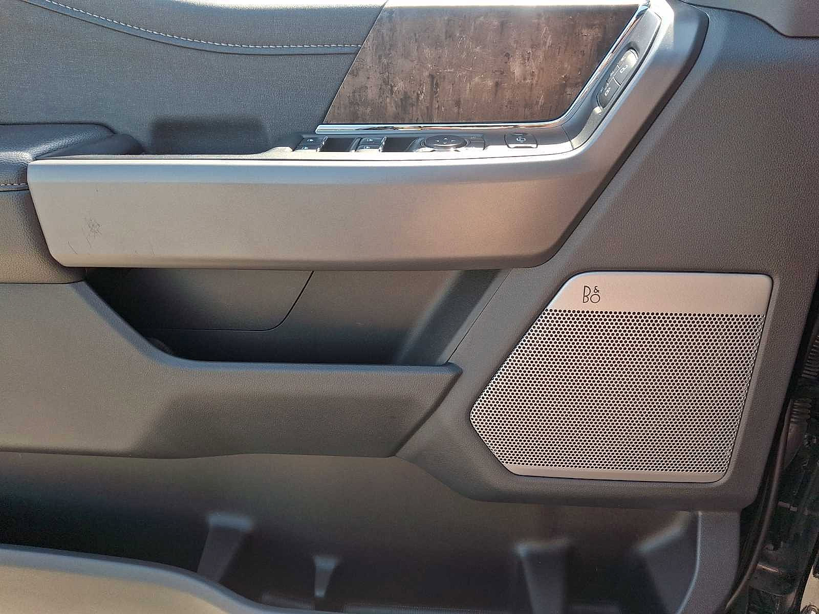 Certified 2024 Ford F250 Lariat w/ Lariat Ultimate Package image 28