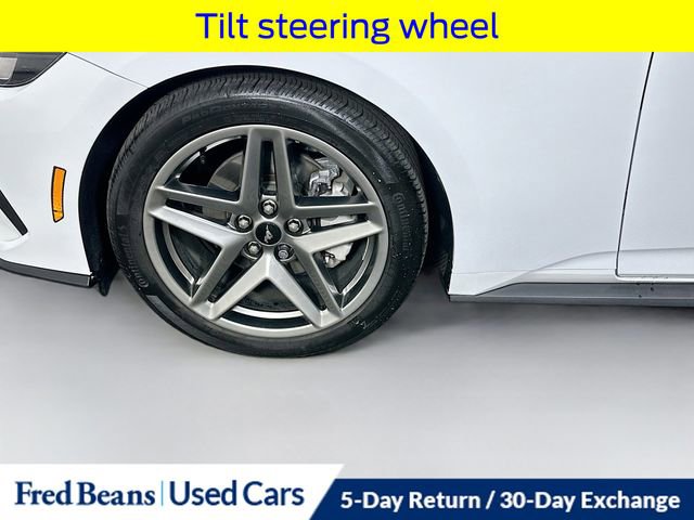 Used 2025 Ford Mustang Coupe RWD image 32