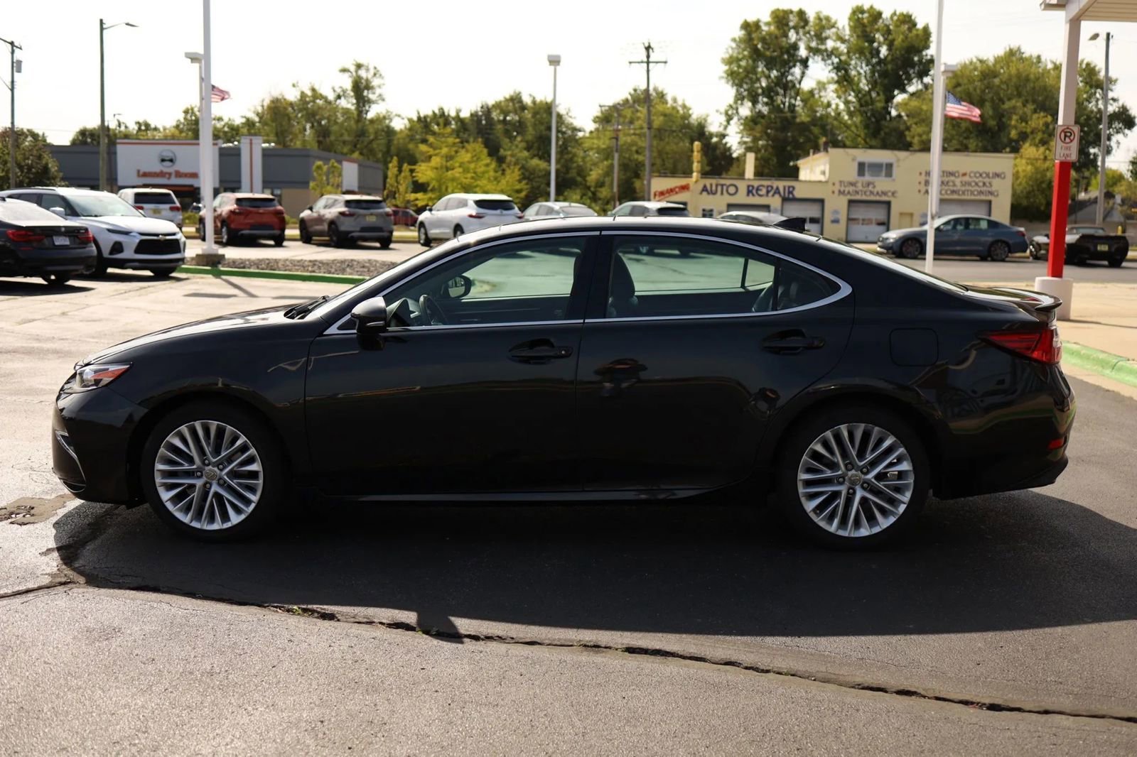Used 2016 Lexus ES 350 image 8