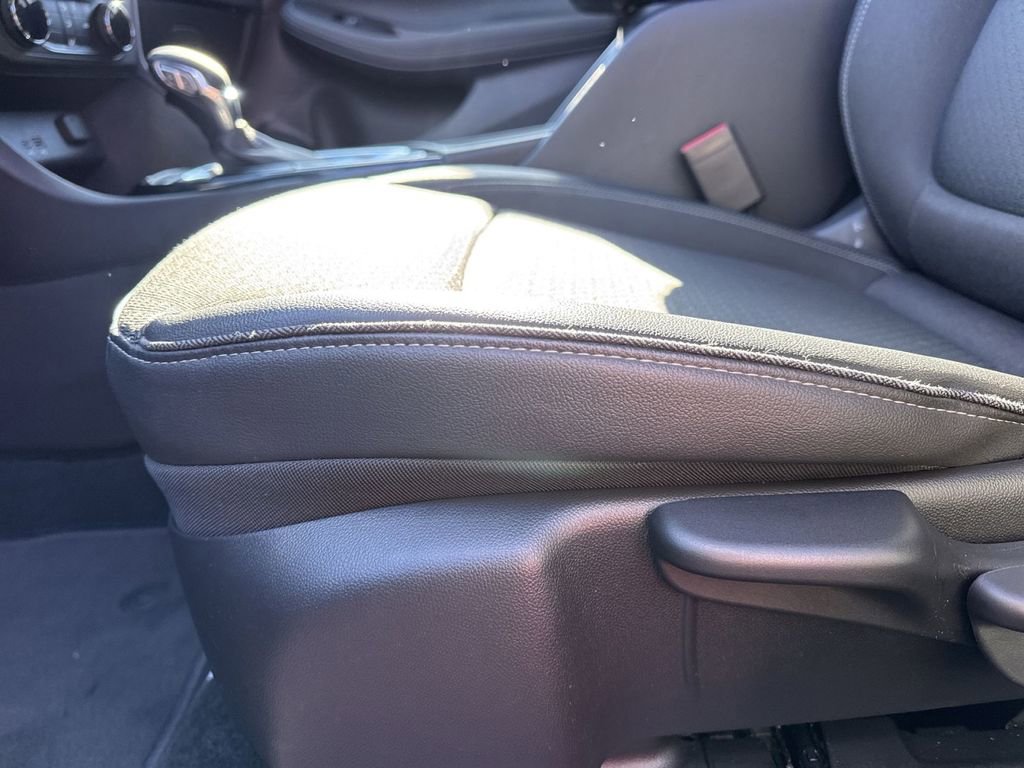 Used 2025 Buick Encore GX Preferred image 13