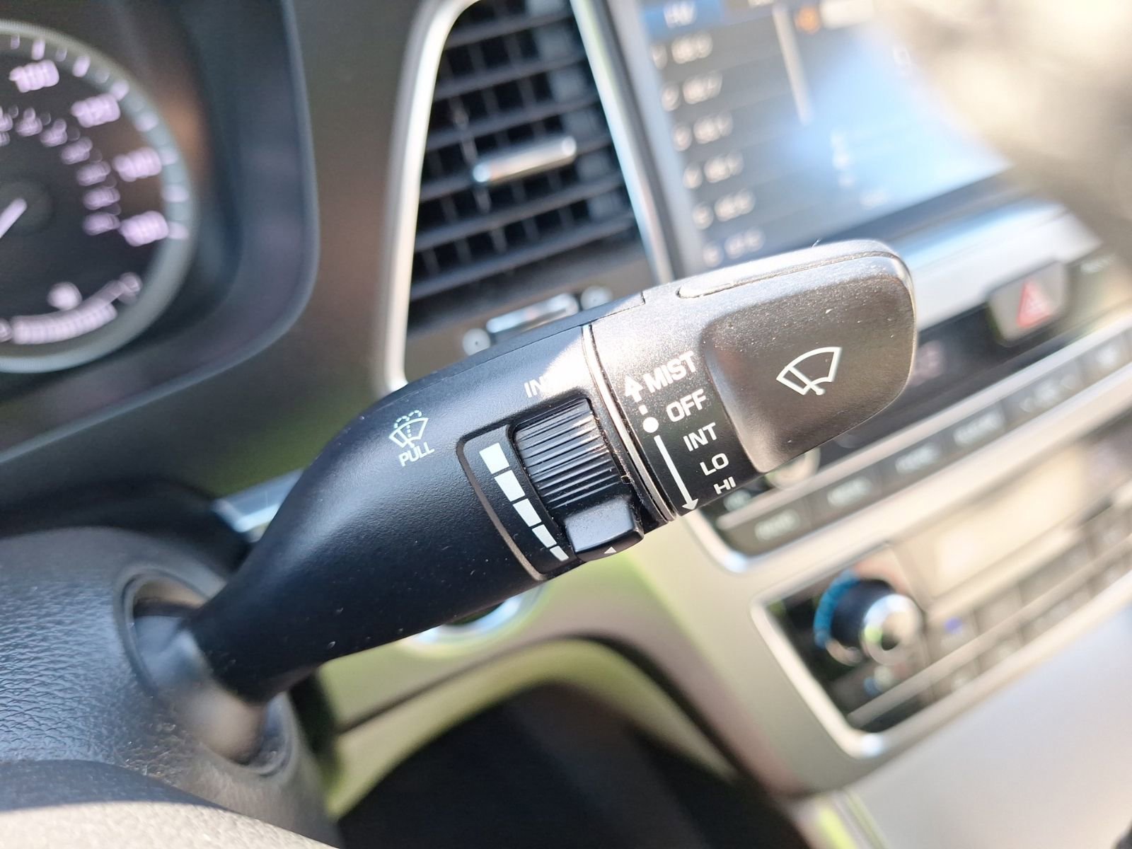 Used 2016 Hyundai Sonata Limited w/ Option Group 05 image 25