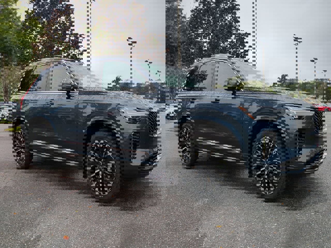 New 2026 Volvo XC90 B6 Plus w/ Protection Package Premier image 2