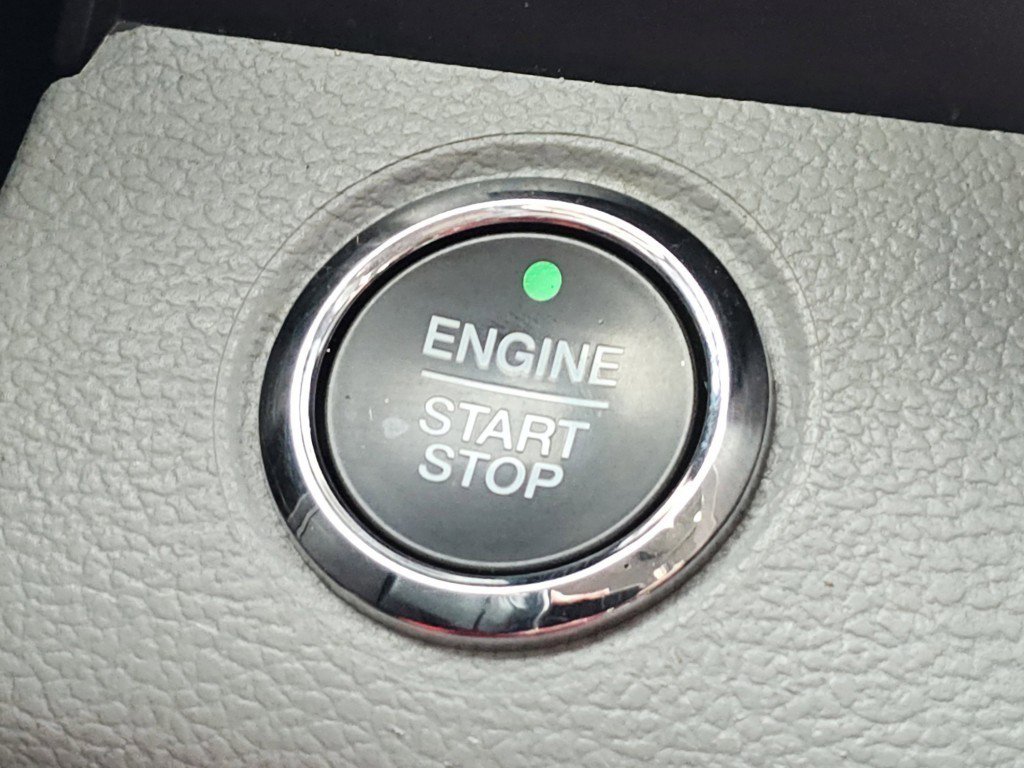 Used 2022 Ford F250 Limited w/ FX4 Off-Road Package image 19