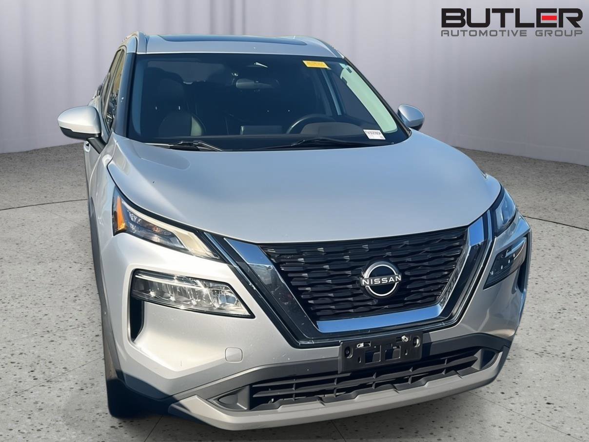 Used 2022 Nissan Rogue SV w/ SV Premium Package image 4