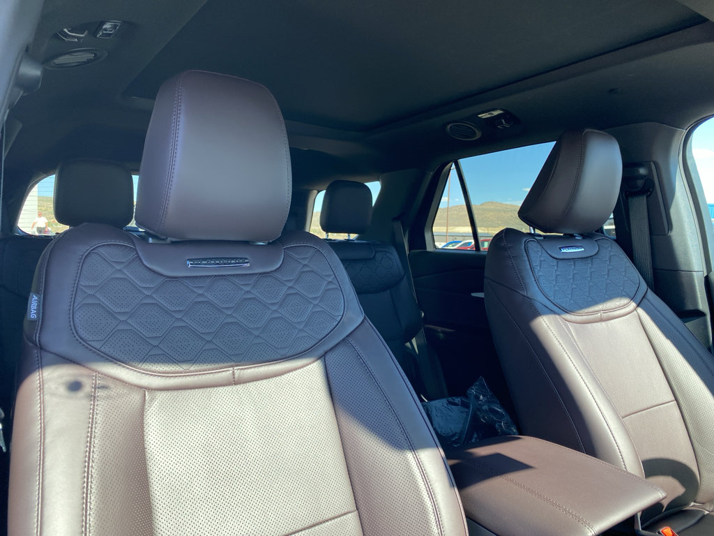 New 2026 Ford Explorer Platinum w/ LUX Leather Package AWD/4WD image 6