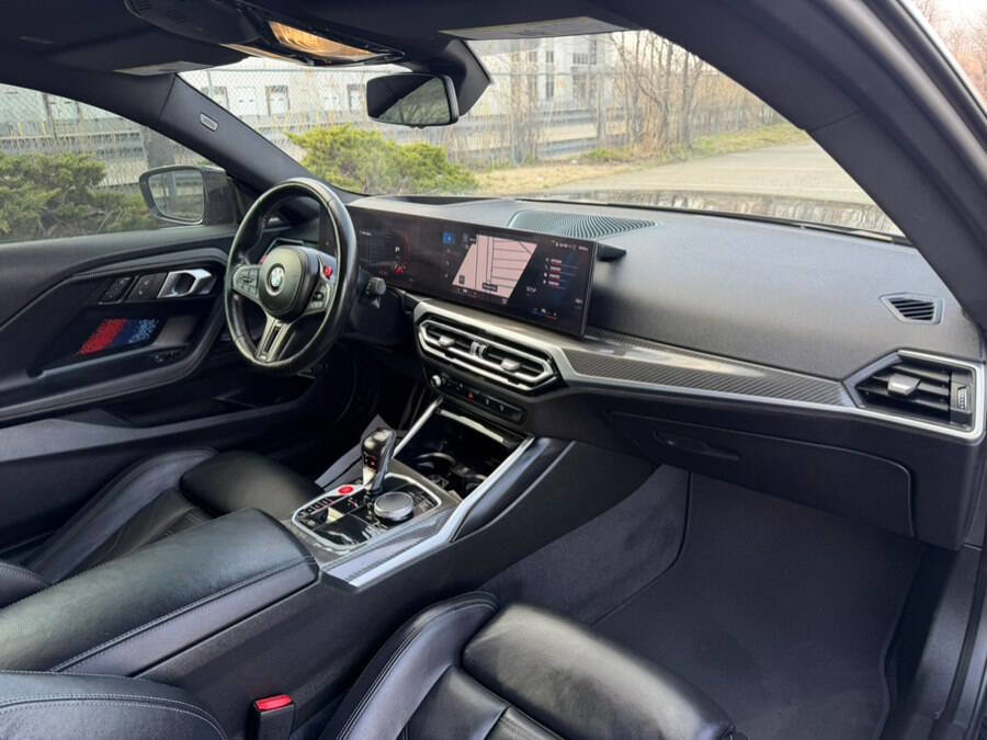 Used 2024 BMW M2 w/ Lighting Package image 23